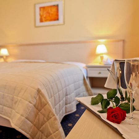 Hotel Schweizerhof Веггис Экстерьер фото