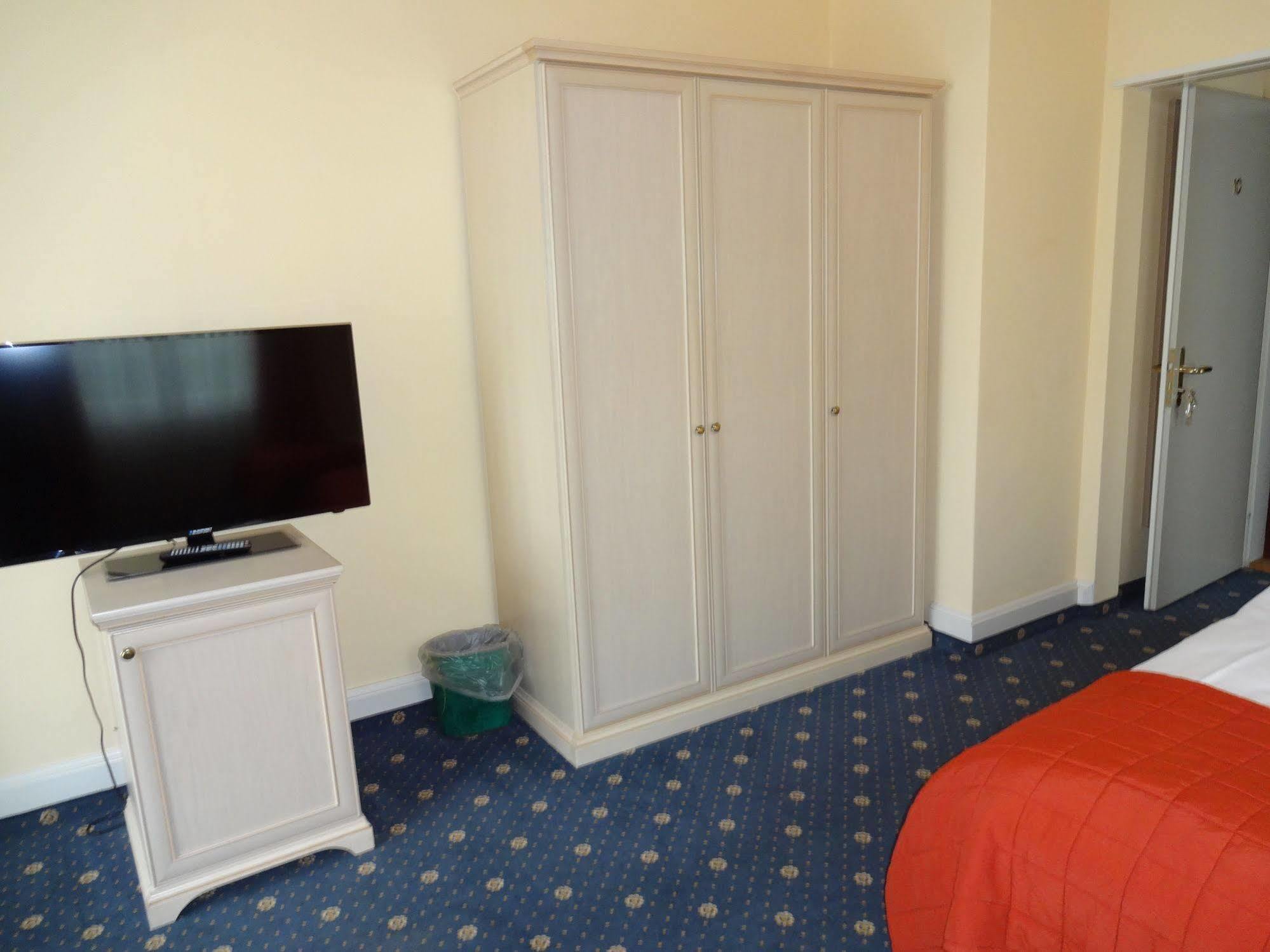 Hotel Schweizerhof Веггис Экстерьер фото
