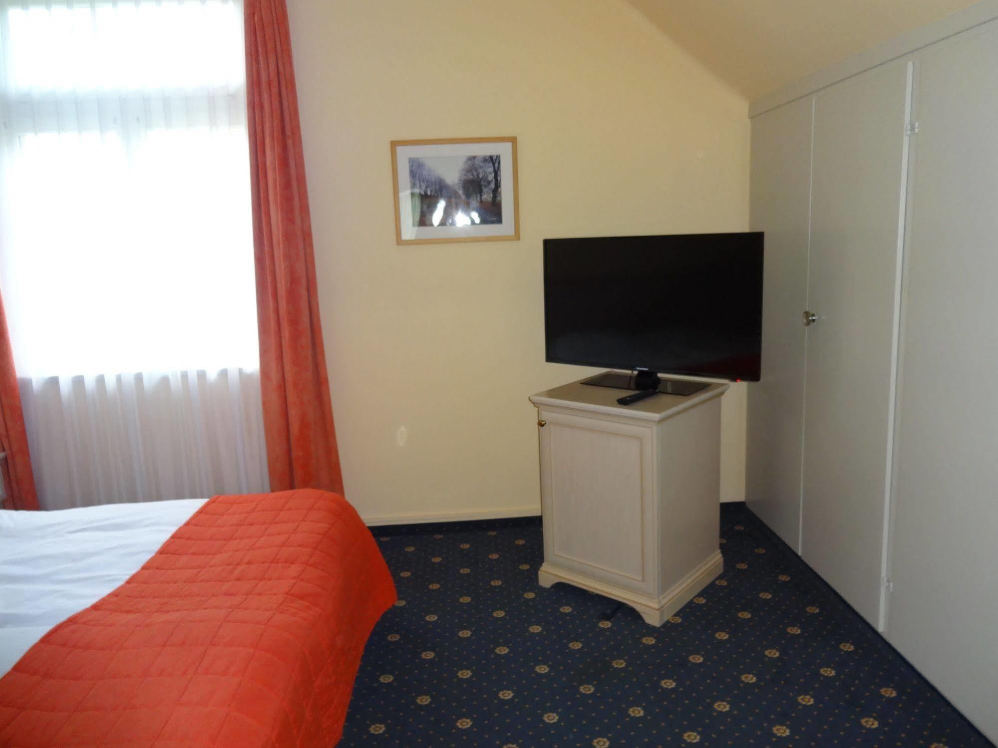 Hotel Schweizerhof Веггис Экстерьер фото