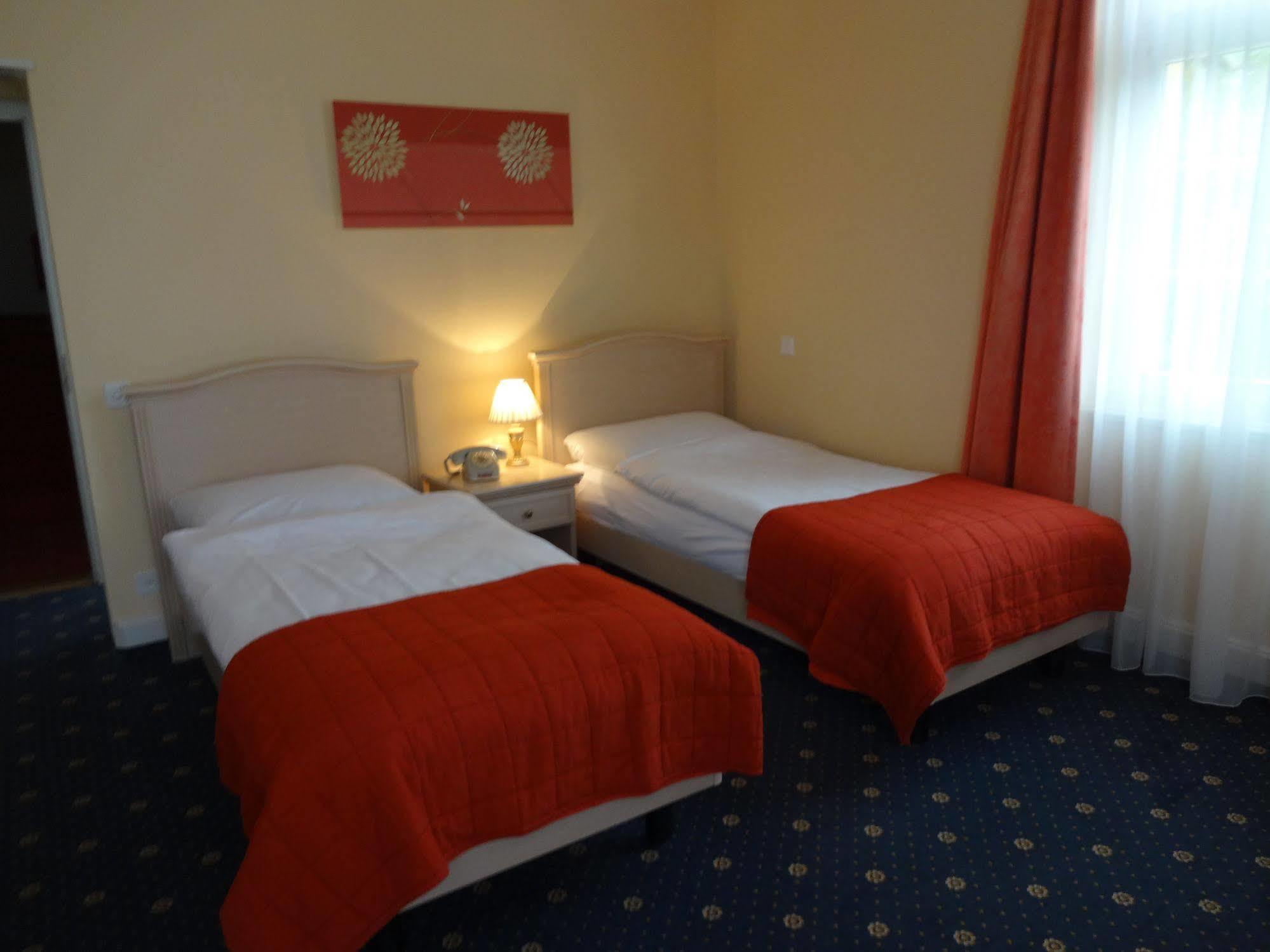Hotel Schweizerhof Веггис Экстерьер фото